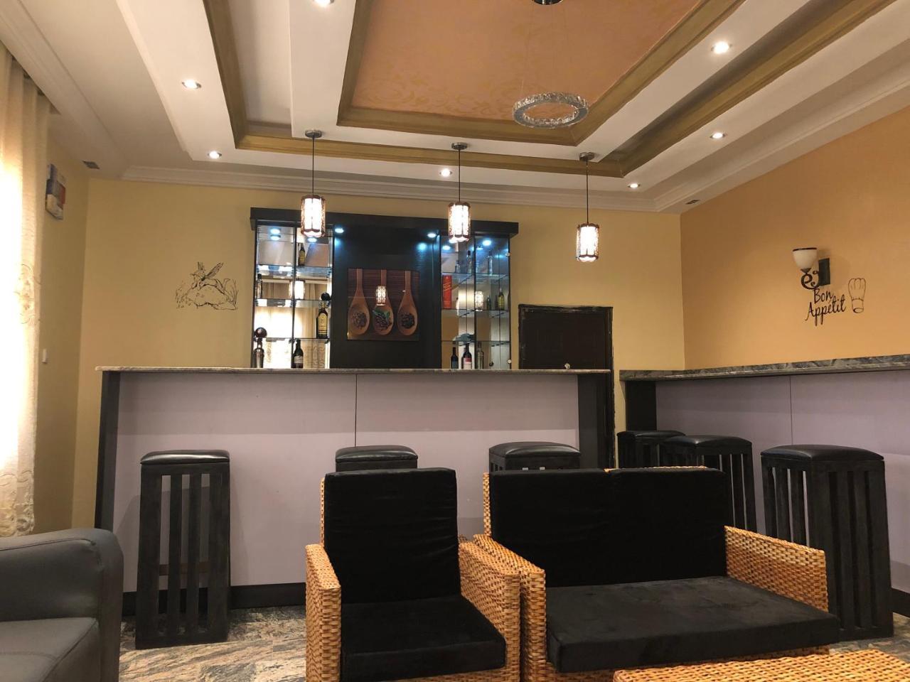 House X Hotel Abuja Bagian luar foto